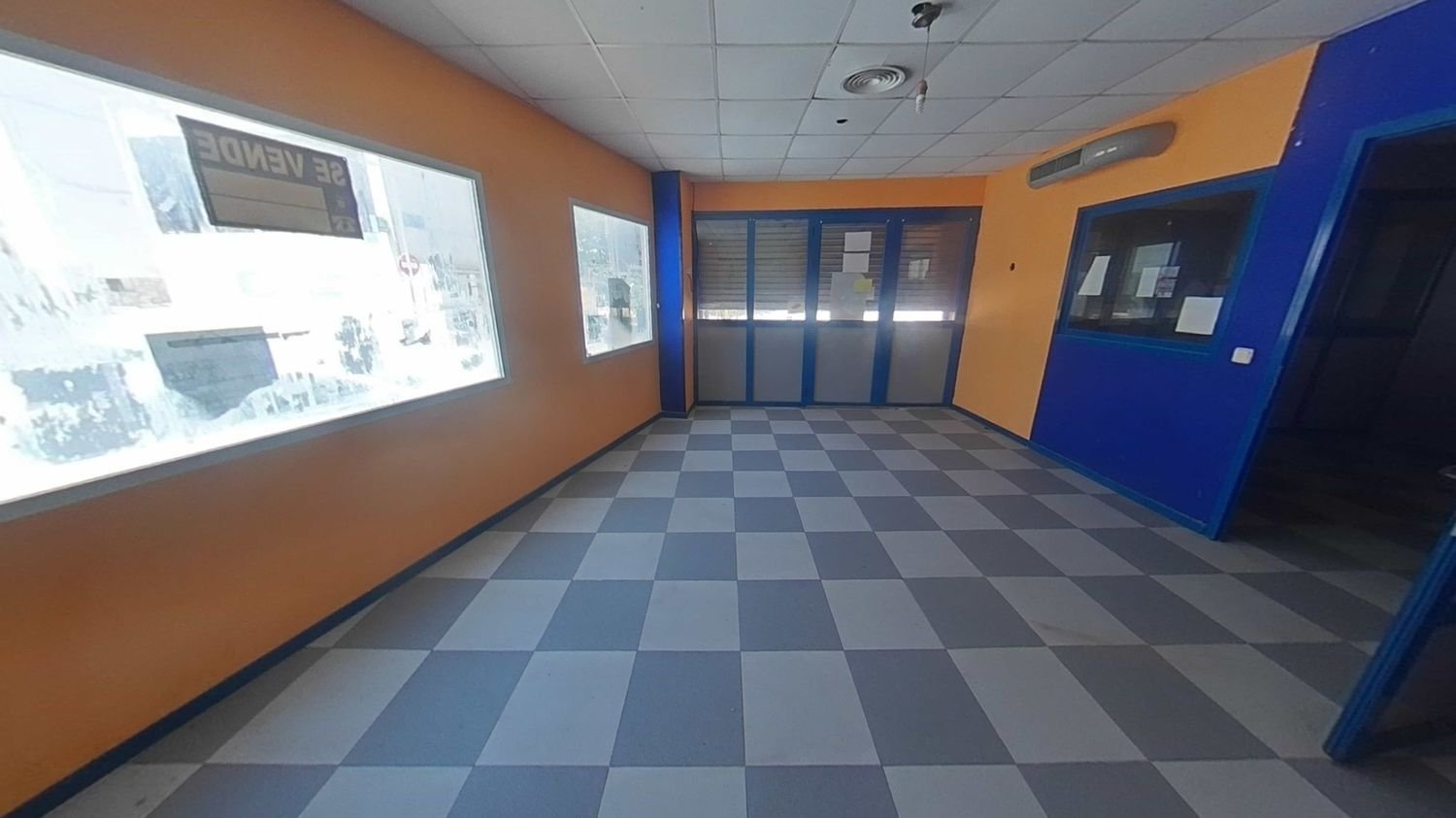 317m² Commercial property in Madrid, Spain No. 152491