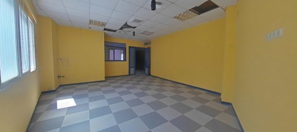 317m² Commercial property in Madrid, Spain No. 152491 26