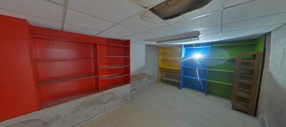 317m² Commercial property in Madrid, Spain No. 152491 9