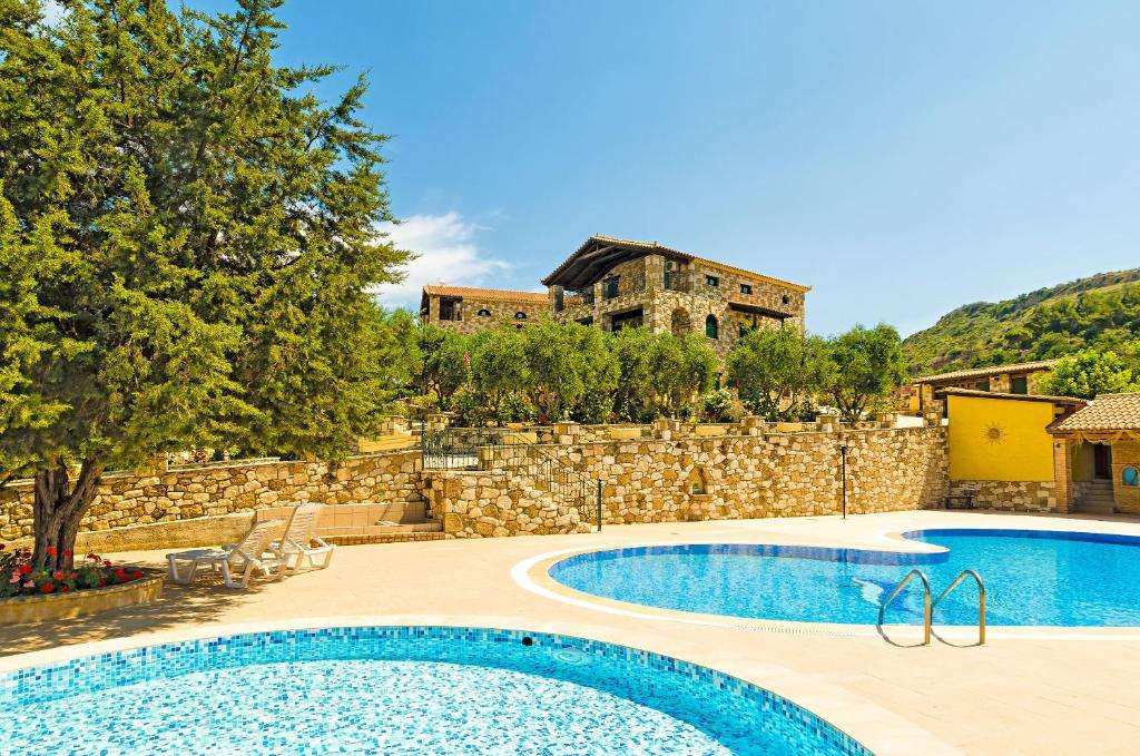 18 bedrooms Villa in Zakynthos, Greece No. 8601