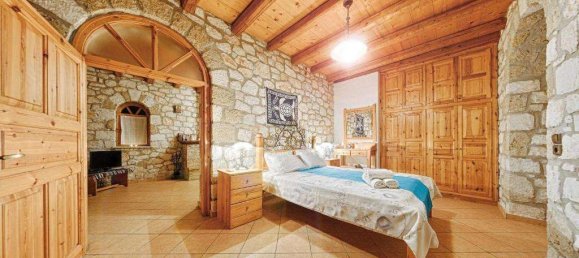 18 bedrooms Villa in Zakynthos, Greece No. 8601 12