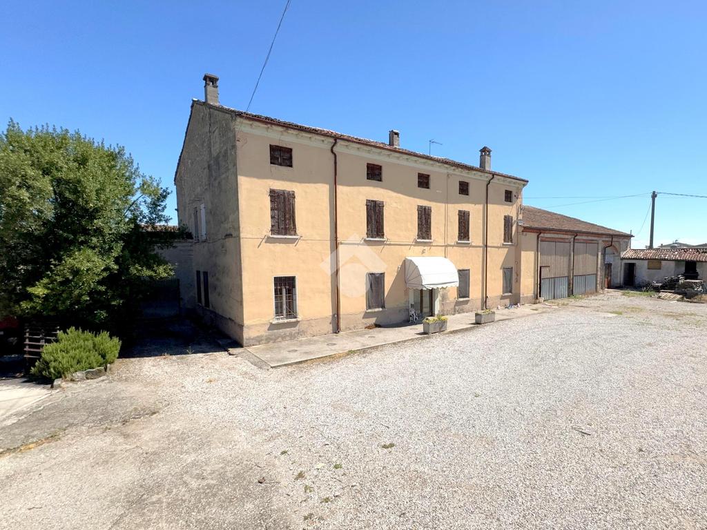 4 chambres Maison à Guidizzolo, Italy No. 263370