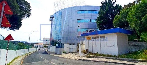 Bâtiment à Oeiras, Portugal 7352m² No. 72202 3
