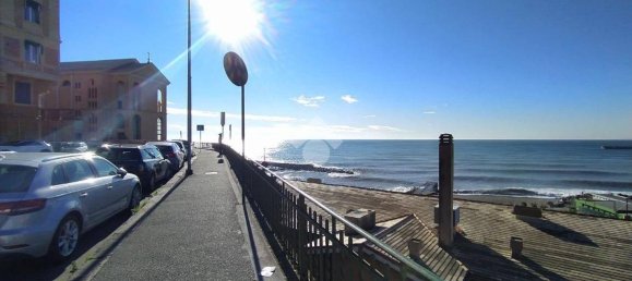 3 bedrooms Apartment in Genoa, Italy No. 117476 4