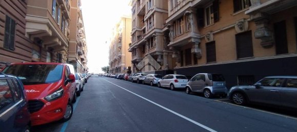 3 bedrooms Apartment in Genoa, Italy No. 117476 3