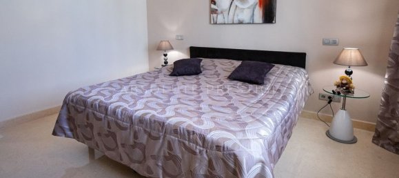 3 bedrooms Penthouse in El Paraiso, Spain No. 99697 14