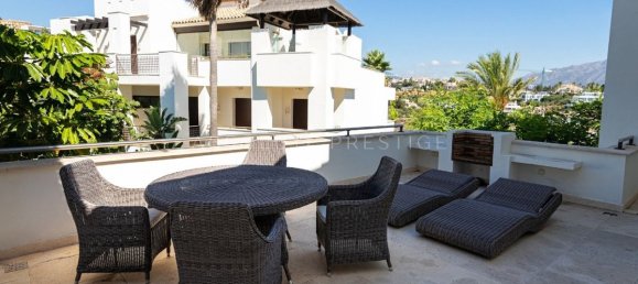 3 bedrooms Penthouse in El Paraiso, Spain No. 99697 31