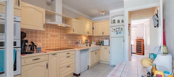 3 bedrooms House in Montelimar, France No. 335230 5