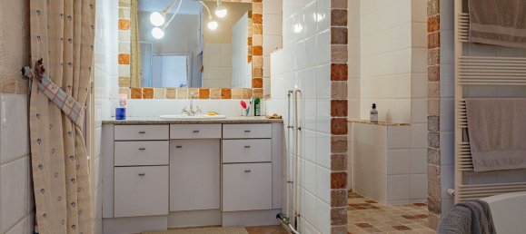 3 bedrooms House in Montelimar, France No. 335230 10