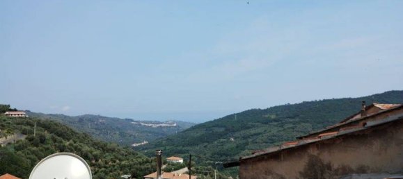 Дом с 2 спальнями в Пьетрабруна, Италия № 107773 3