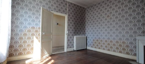 Casa de 3 dormitorios en Compiegne, France No. 55227 12