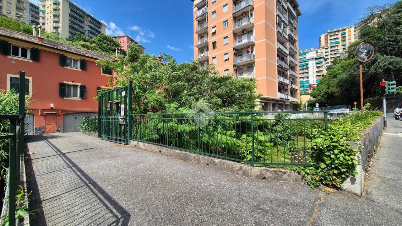 1غرفة مرآب في Genoa, Italy رقم 120368