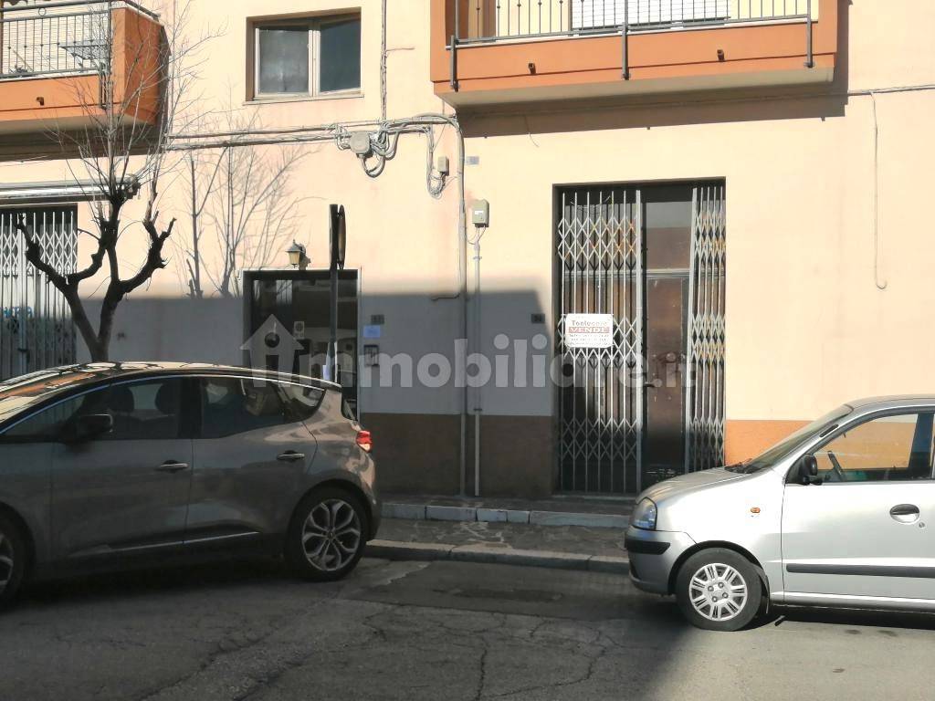 16m² Warehouse in Vasto, Italy No. 329900