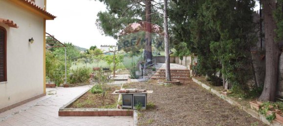 Вилла с 3 комнатами в Мизильмери, Италия № 171637 9