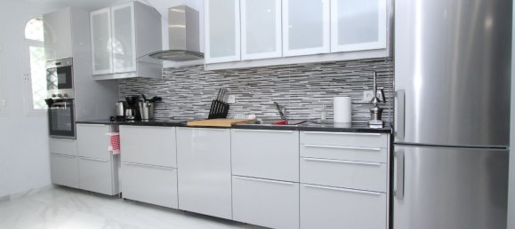 4 bedrooms Townhouse in Marbella, Spain No. 144705 5