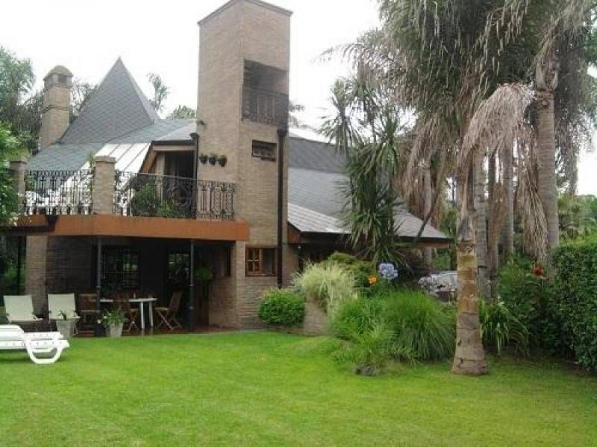 3 bedrooms House in Escobar, Argentina No. 9158