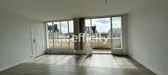 1 bedroom Apartment in Valenciennes, France No. 281491 4