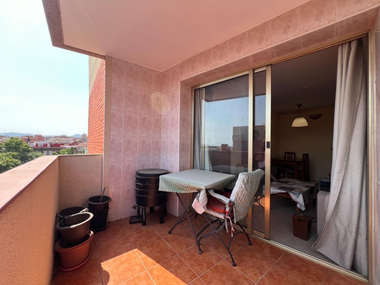 3 Schlafzimmer Wohnung in Cornella De Llobregat, Spain, Nr. 144416