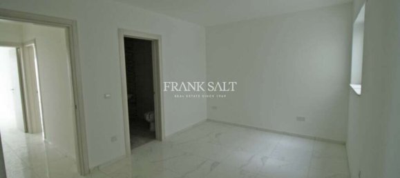 4 chambres Appartement à Pieta, Malta No. 4447 4