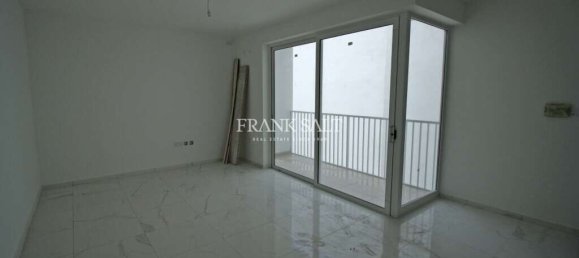 4 chambres Appartement à Pieta, Malta No. 4447 2