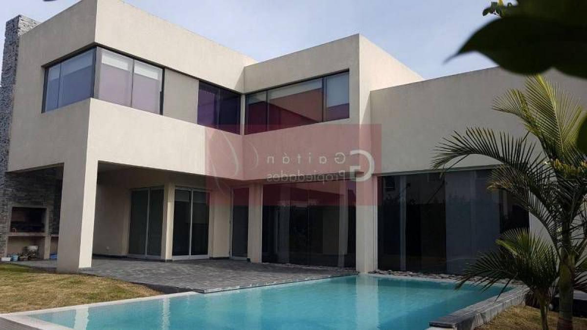 3 bedrooms House in Tigre, Argentina No. 12113