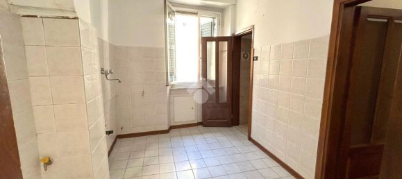 2 rooms Apartment in Genoa, Italy No. 102820 10