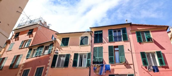 2 rooms Apartment in Genoa, Italy No. 102820 2