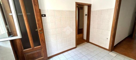 2 rooms Apartment in Genoa, Italy No. 102820 8