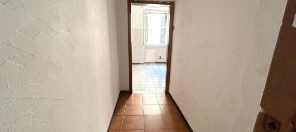 2 rooms Apartment in Genoa, Italy No. 102820 4