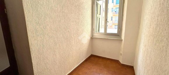 2 rooms Apartment in Genoa, Italy No. 102820 20