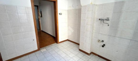 2 rooms Apartment in Genoa, Italy No. 102820 7