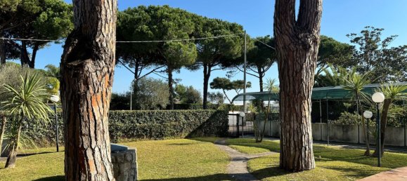 5 rooms Villa in Terracina, Italy No. 29804 4