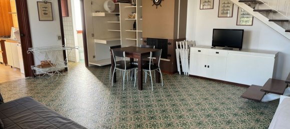 5 rooms Villa in Terracina, Italy No. 29804 11