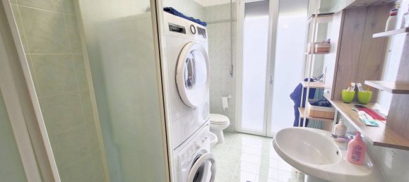 Apartamento de 4 dormitorios en Verona, Italy No. 378284 14