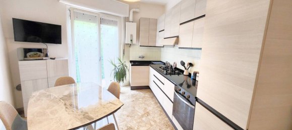 Apartamento de 4 dormitorios en Verona, Italy No. 378284 2
