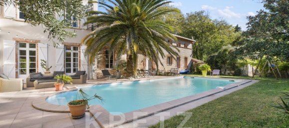 Дом с 10 спальнями в Верхняя Гаронна, Франция № 323604 9