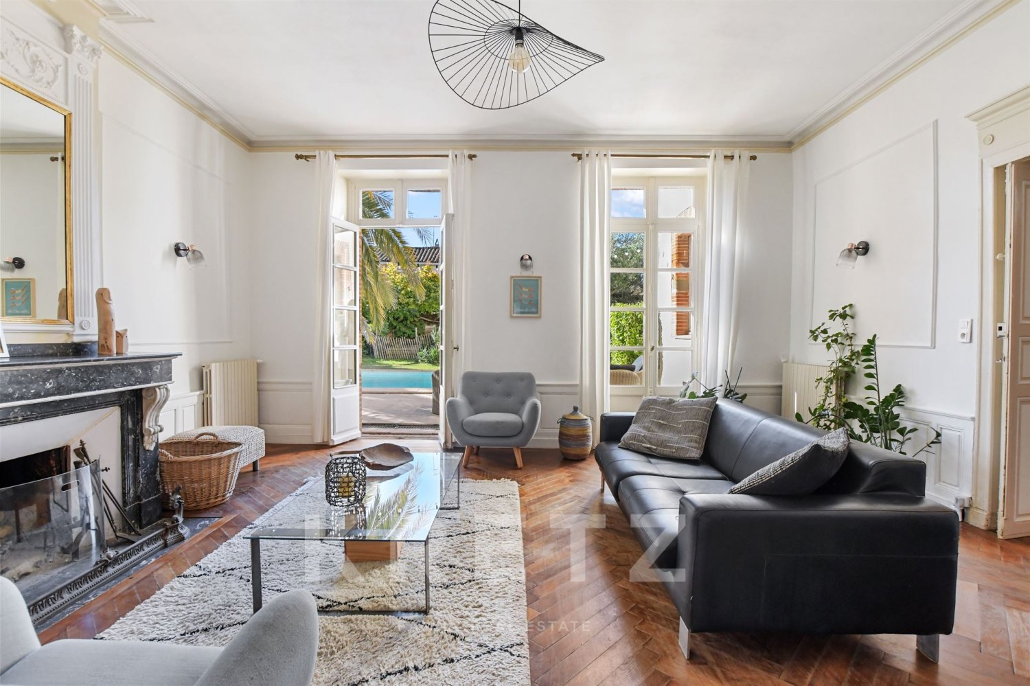 Дом с 10 спальнями в Верхняя Гаронна, Франция № 323604