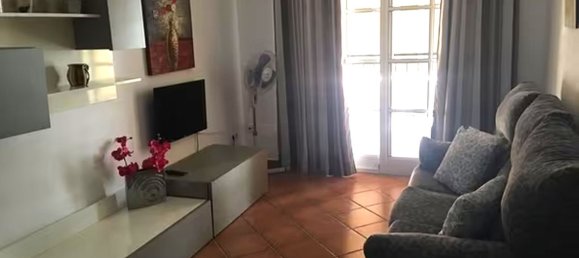Apartamento de 3 dormitorios en Fuengirola, Spain No. 60617 2
