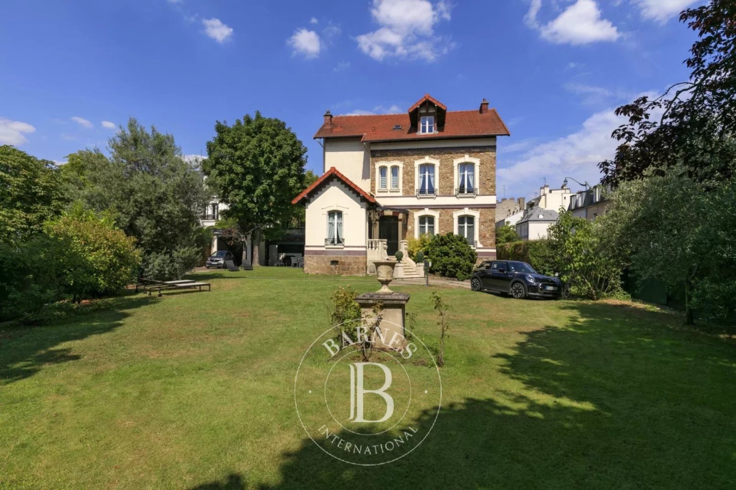 Hotel T6 em Saint-Mande, France N.º 345053