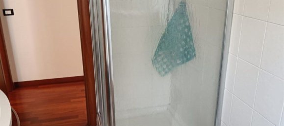 3 rooms Apartment in Como, Italy No. 4025 17