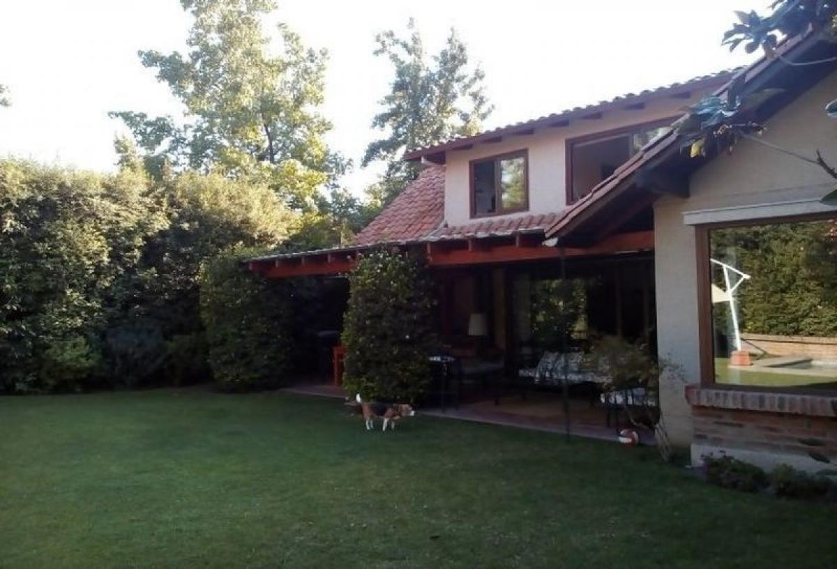 5 bedrooms House in Santiago, Chile No. 1876