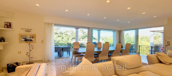 9 rooms House in Roquefort-les-Pins, France No. 339459 3