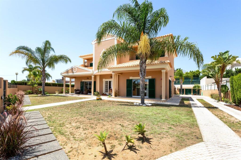 4 Schlafzimmer Villa in Albufeira, Portugal, Nr. 208825