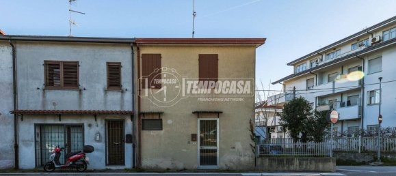 2 bedrooms House in Riccione, Italy No. 260241 3