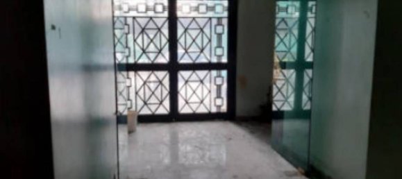 585m² Commercial property in Melfi, Italy No. 376093 6