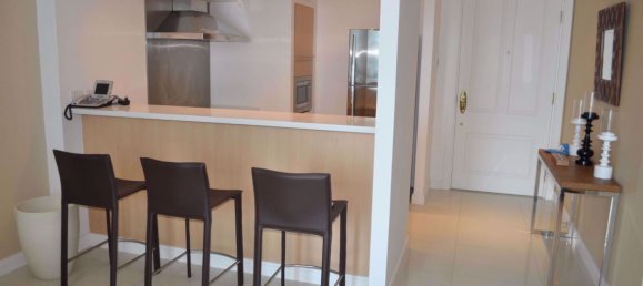 Кондоминиум  с 2 спальнями в Патхум Ван, Таиланд № 9402 6