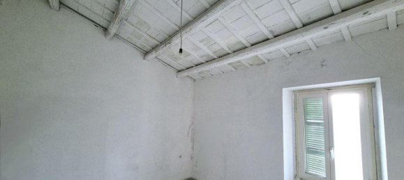 9 rooms House in Nocciano, Italy No. 127552 34