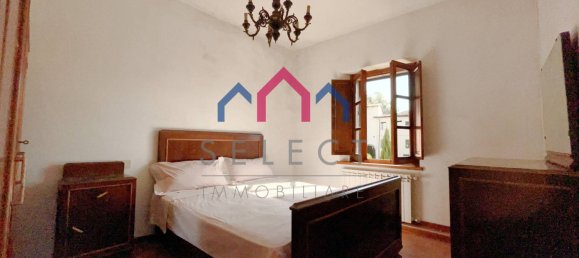 2 bedrooms Apartment in Barga, Italy No. 189408 9