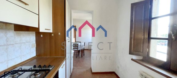 2 bedrooms Apartment in Barga, Italy No. 189408 7