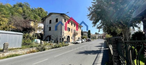2 bedrooms Apartment in Barga, Italy No. 189408 20